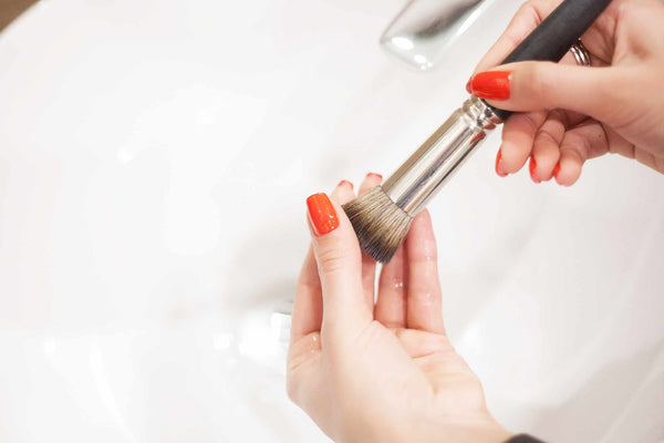 How To Clean Your Makeup Brushes (and sponges)