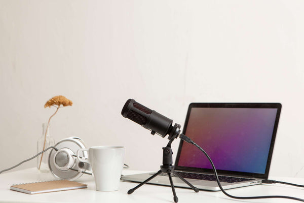 The Best Podcasts for Women on the Go