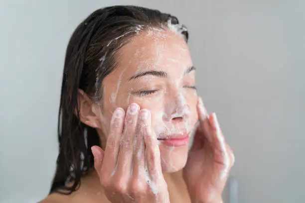 The Truth About “Skin Cycling” — Fad or Future?